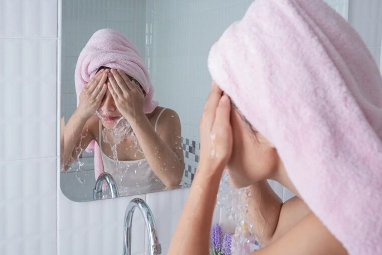 使用后，必须用温水清洗焕肤面膜。